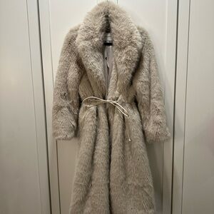 Banana Republic Luxurious Faux Fur Coat in Cream
